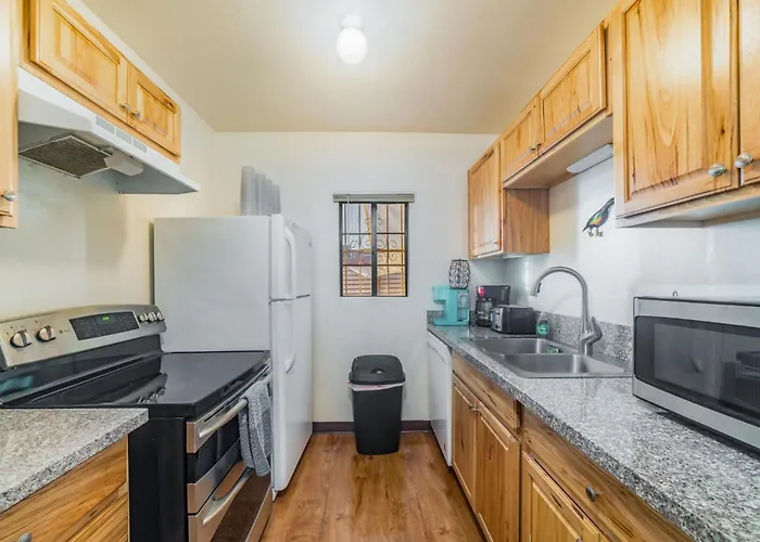 Holiday home Mins From The Uofa & Downtown 4br 2ba Entire Tucson