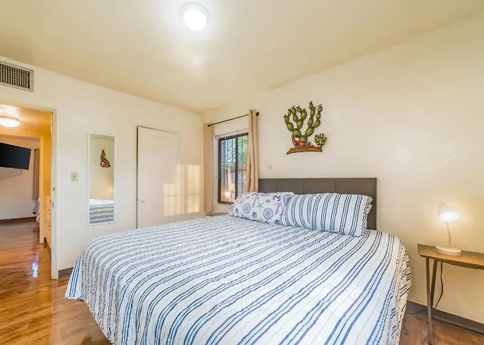 Mins From The Uofa & Downtown 4br 2ba Entire * Tucson
