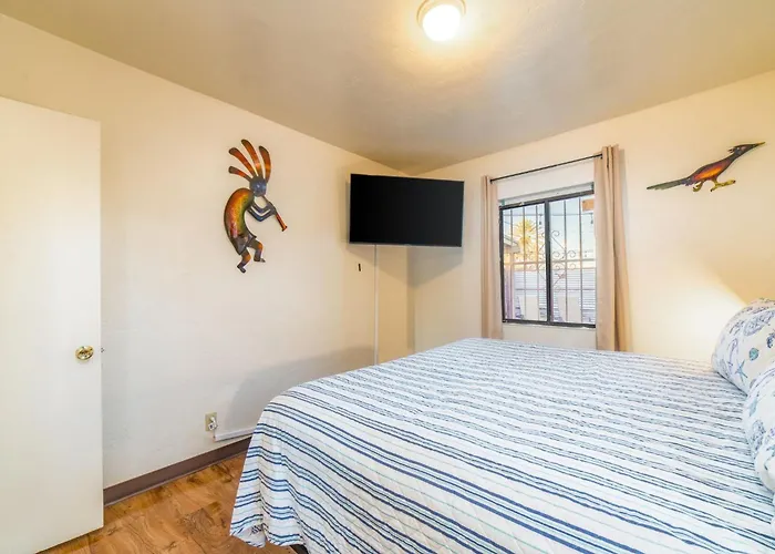 Mins From The Uofa & Downtown 4br 2ba Entire Tucson