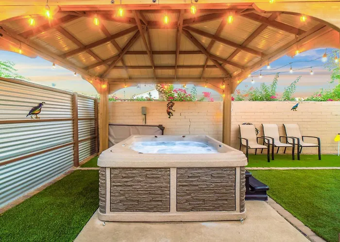 Mins From The Uofa & Downtown 4br 2ba Entire *
