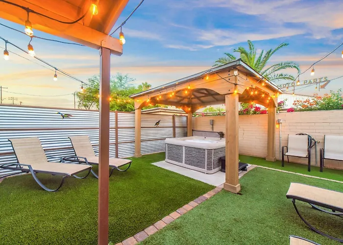 Mins From The Uofa & Downtown 4br 2ba Entire * Tucson
