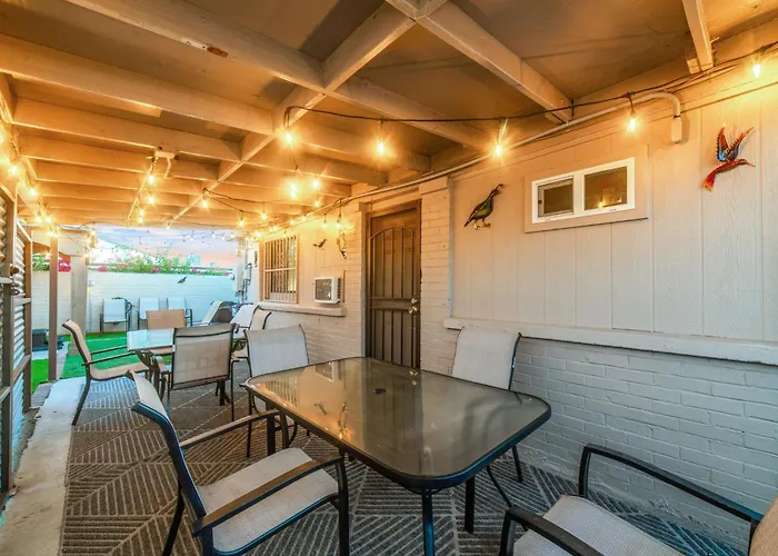 Mins From The Uofa & Downtown 4br 2ba Entire *